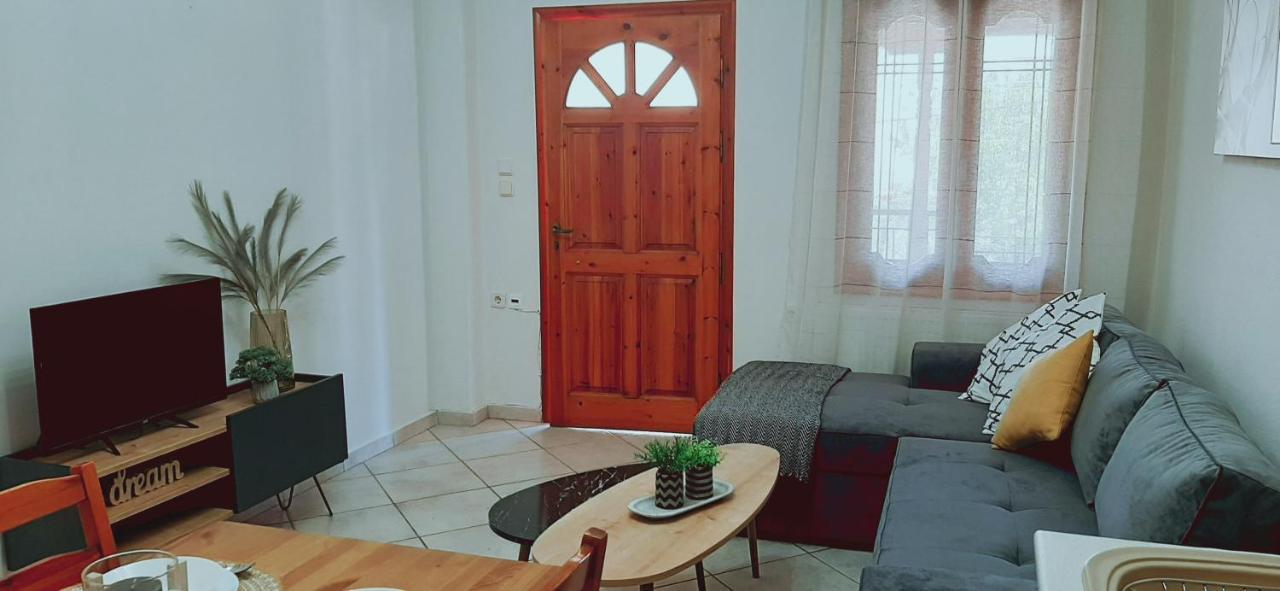 Katerinas Apartment Néos Marmarás