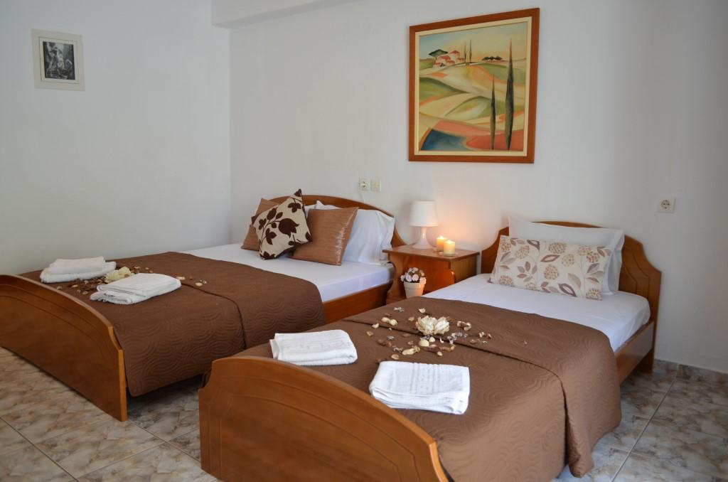 Katerinas Apartment Néos Marmarás